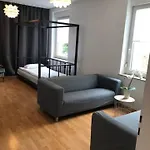 Appartement B - Sunny Business With Roof-top Terrace For 2-4 Guests