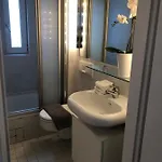 B - Sunny Business With Roof-top Terrace For 2-4 Guests Appartement *
