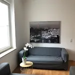 Appartement B - Sunny Business With Roof-top Terrace For 2-4 Guests