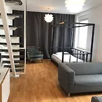Appartement B - Sunny Business With Roof-top Terrace For 2-4 Guests