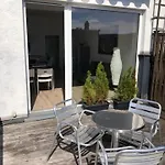 B - Sunny Business With Roof-top Terrace For 2-4 Guests Appartement *
