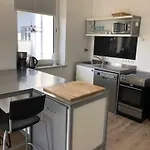 Appartement B - Sunny Business With Roof-top Terrace For 2-4 Guests *