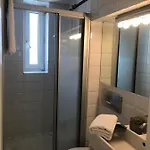 Appartement B - Sunny Business With Roof-top Terrace For 2-4 Guests