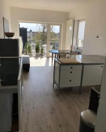 B - Sunny Business With Roof-top Terrace For 2-4 Guests Appartement Düsseldorf
