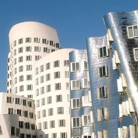 B - Sunny Business With Roof-top Terrace For 2-4 Guests Appartement *