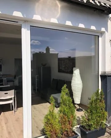 B - Sunny Business With Roof-top Terrace For 2-4 Guests Appartement *
