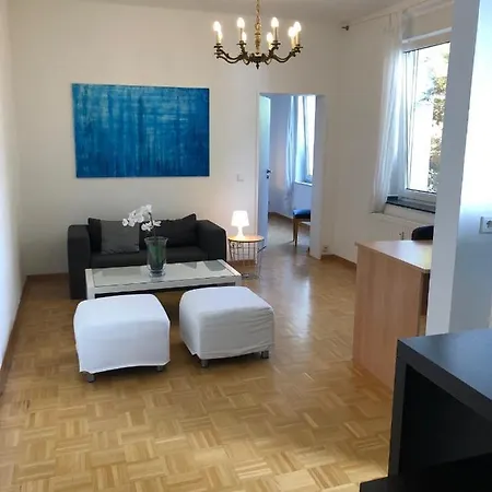 Appartement B - Sunny Business With Roof-top Terrace For 2-4 Guests