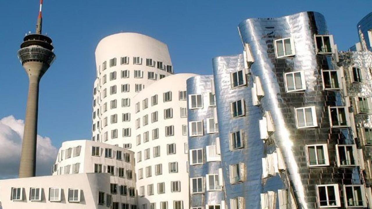 B - Sunny Business With Roof-top Terrace For 2-4 Guests Apartment *