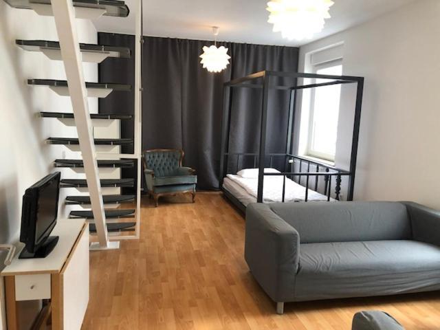 Apartment B - Sunny Business With Roof-top Terrace For 2-4 Guests