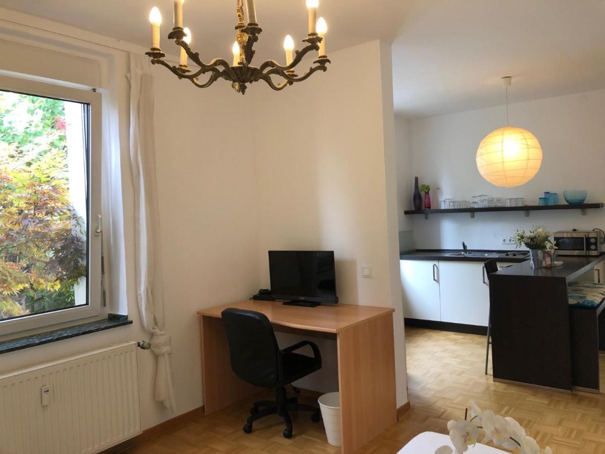 B - Sunny Business With Roof-top Terrace For 2-4 Guests Düsseldorf